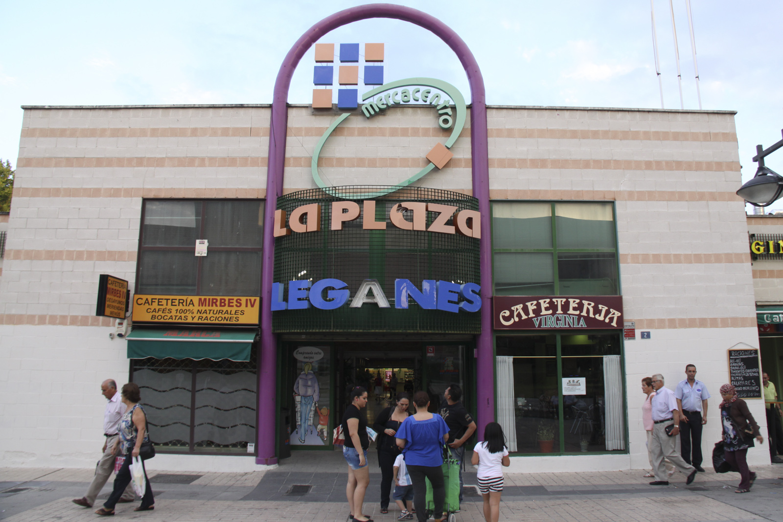 Entrada del centro comercial Plaza Leganés